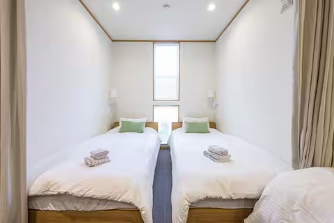 Twin bedroom view